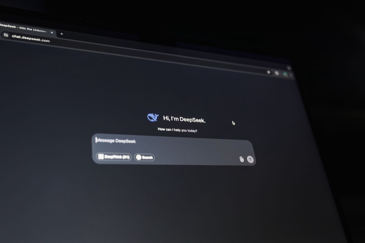 Interface d'agent IA sur écran