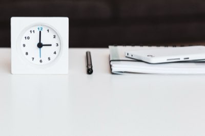 CRM für Solopreneure: Umsatz steigern mit 3 Phasen Aufbau