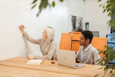 CRM para autónomos: 3 fases para escalar tu negocio hoy mismo