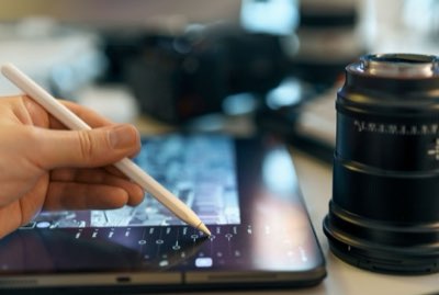 Optimisez votre présence : Le workflow IA pour publier et mesurer