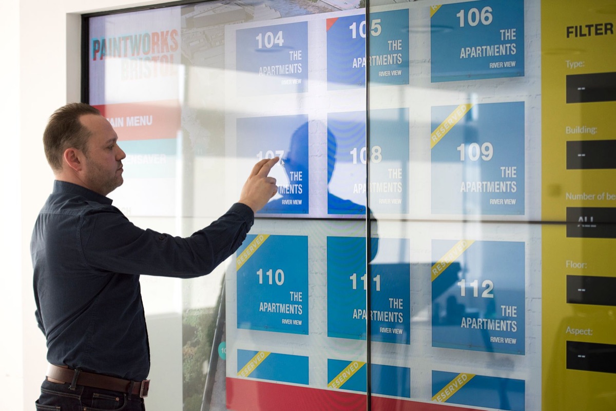 User interface with real-time collaboration features